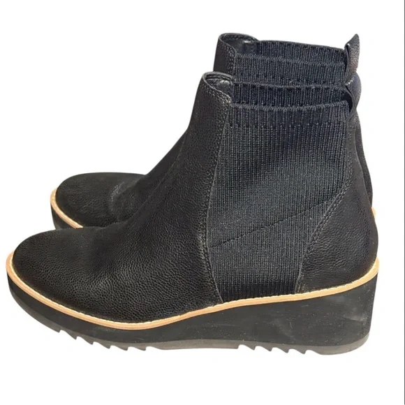 Eileen Fisher Black Leather Ribbed Ankle Booties - Picture 4 of 5